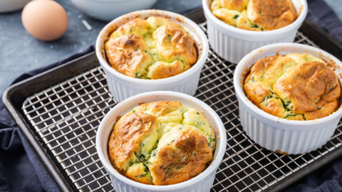 Keto Cheddar-Spinach Soufflé Recipe