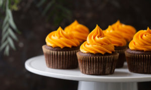 Keto Choklad Cupcakes med smörkräm recept