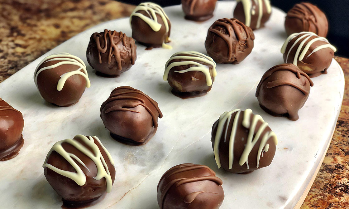 Keto Chocolate Peanut Butter Fat Bombs Recipe