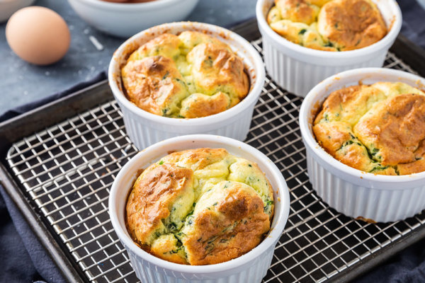 Keto Cheddar-Spinach Soufflé Recipe