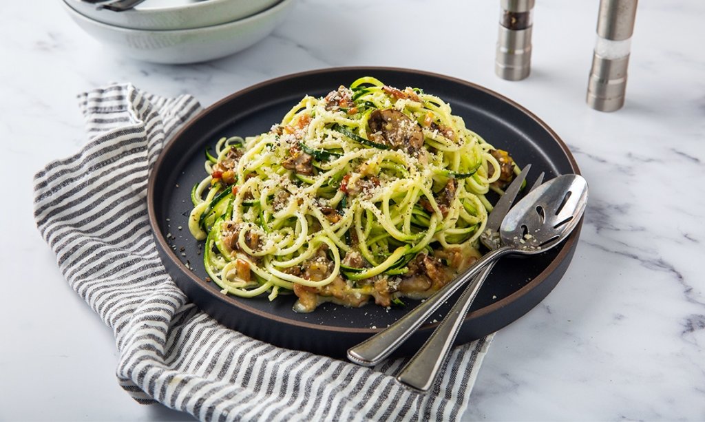 Keto Recipe Mushroom Carbonara & Zucchini KETOMOJO