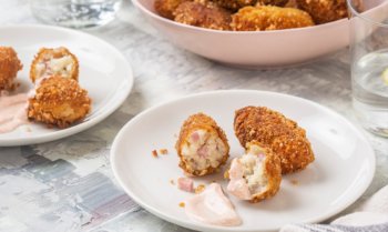 Keto Crispy Cauliflower and Ham Croquettas Recipe