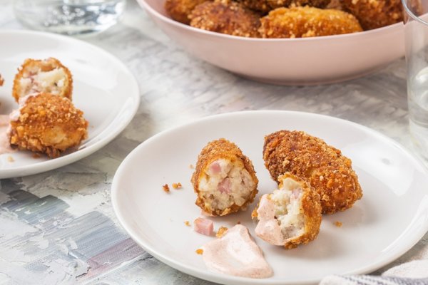 Keto Crispy Cauliflower and Ham Croquettas Recipe