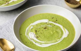 Keto Creamy Broccoli Soup Recipe