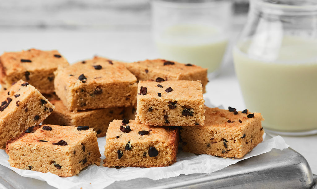 Recipe Keto Cacao Nib Blondies KETOMOJO