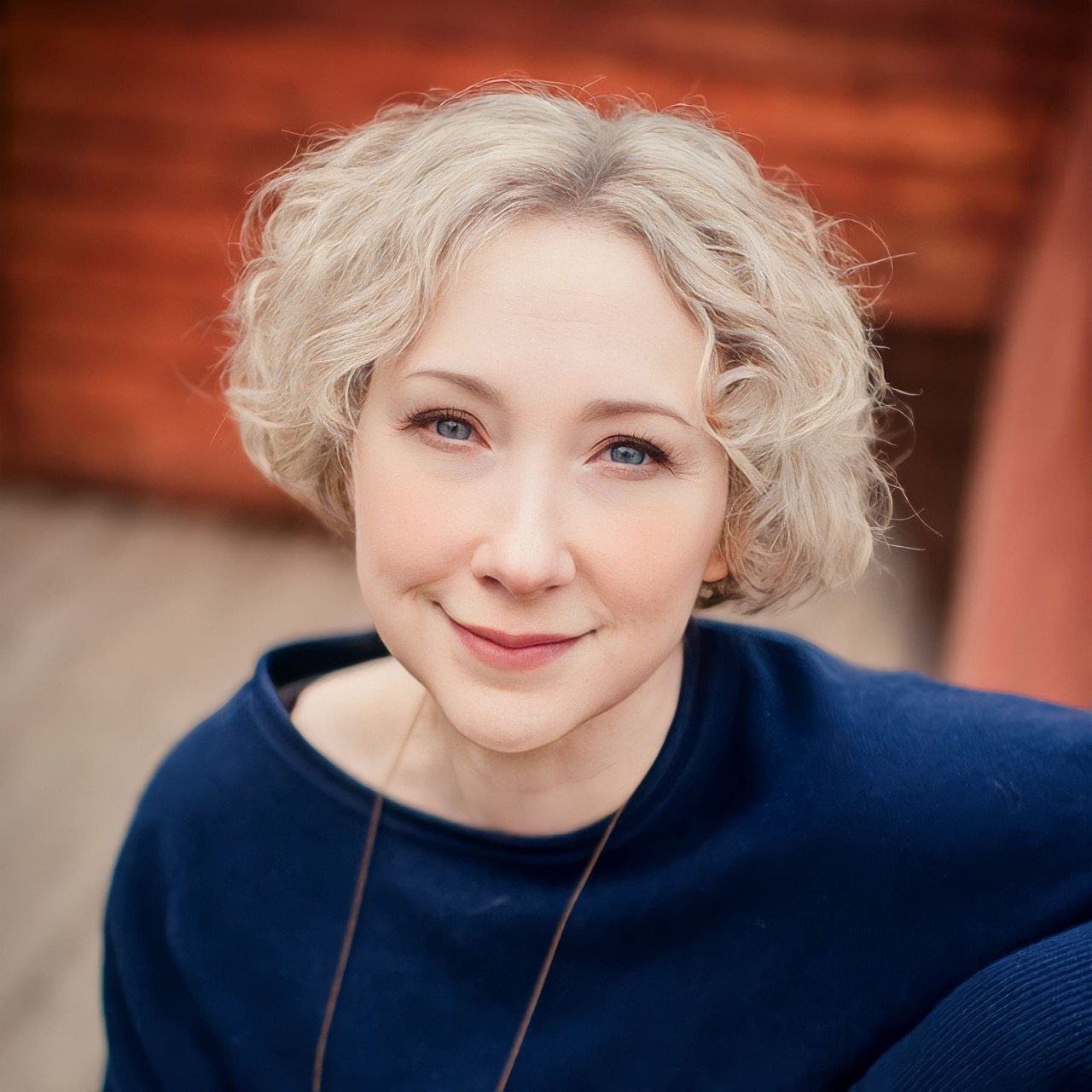 Blog Author Bio Nicole Laurent